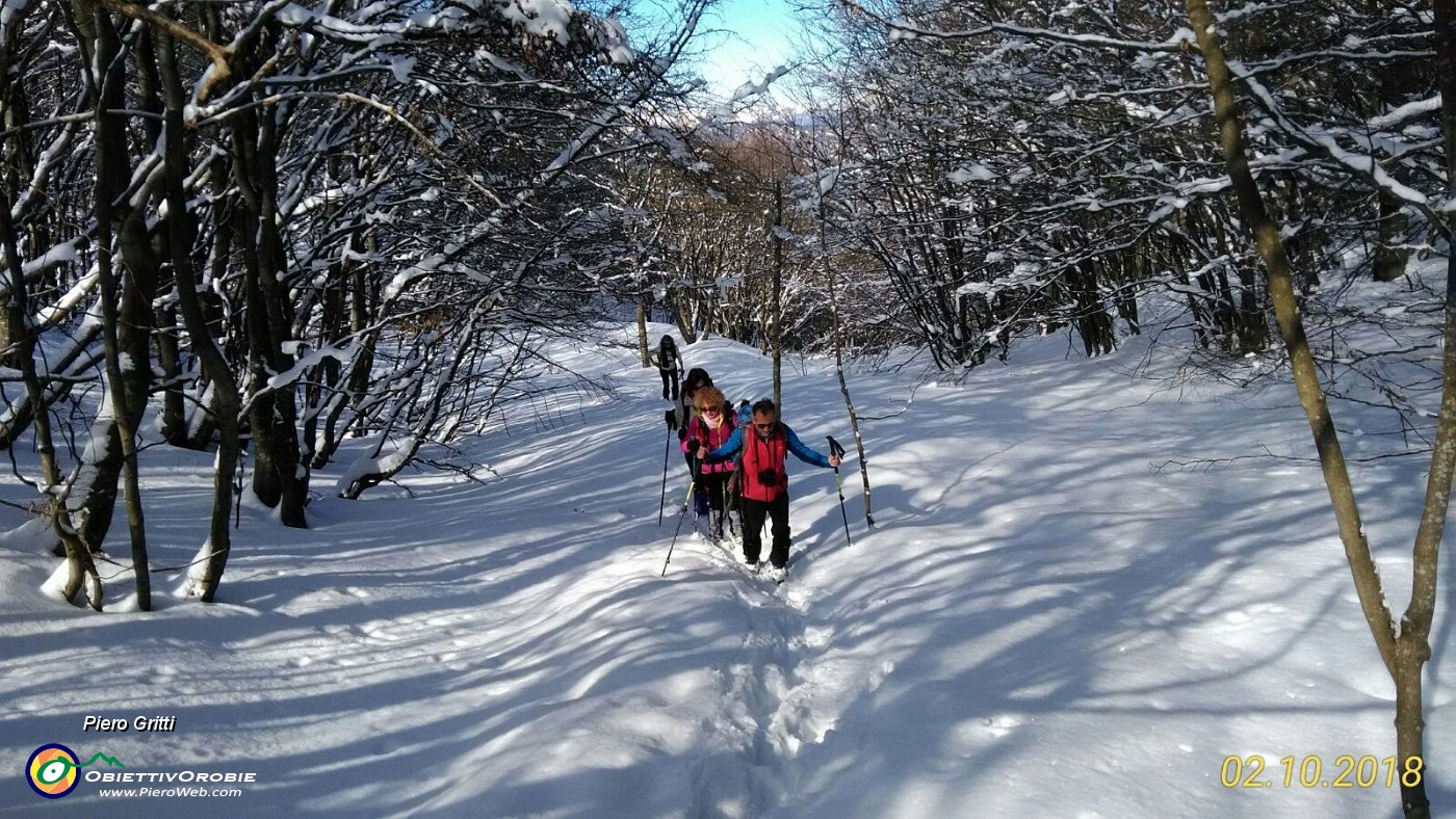 45 Bella neve sul  sentiero 571 per 'I Canti'  .jpg